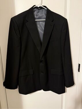 J.M. Haggar Classic Fit Black Men's Two-Button Suit Blazer‎